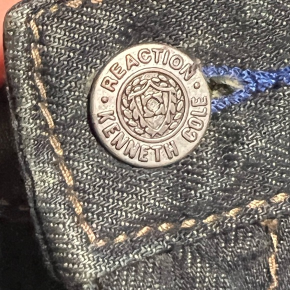 Kenneth Cole Reaction Bootcut Dark Wash Jeans Size 32 x 32 - Picture 6 of 8